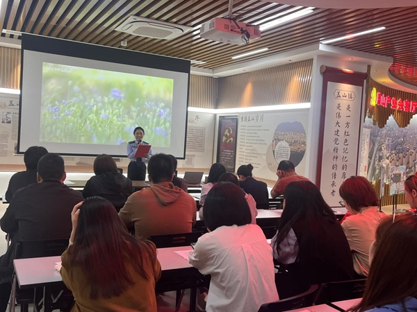 福州市反邪教協會聯合多部門開展“巾幗普法八閩行 反邪防詐護家寧”主題宣傳活動 福州市反邪教協會聯合多部門開展“巾幗普法八閩行 反邪防詐護家寧”主題宣傳活動