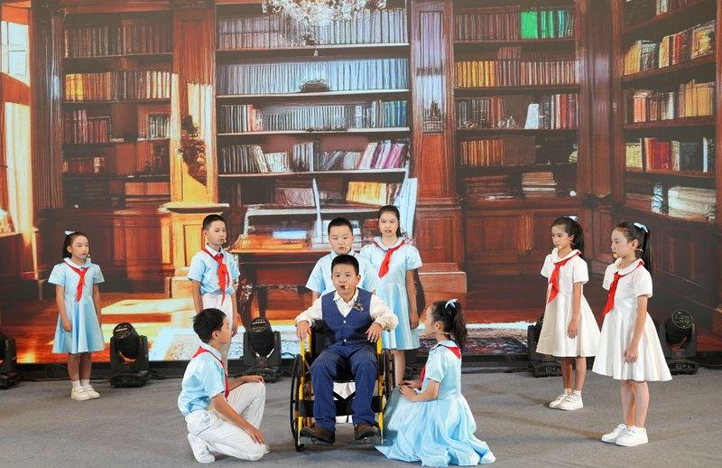 當(dāng)科學(xué)家故事被少年搬上舞臺：一場跨越時(shí)空的“精神接力”在晉安上演